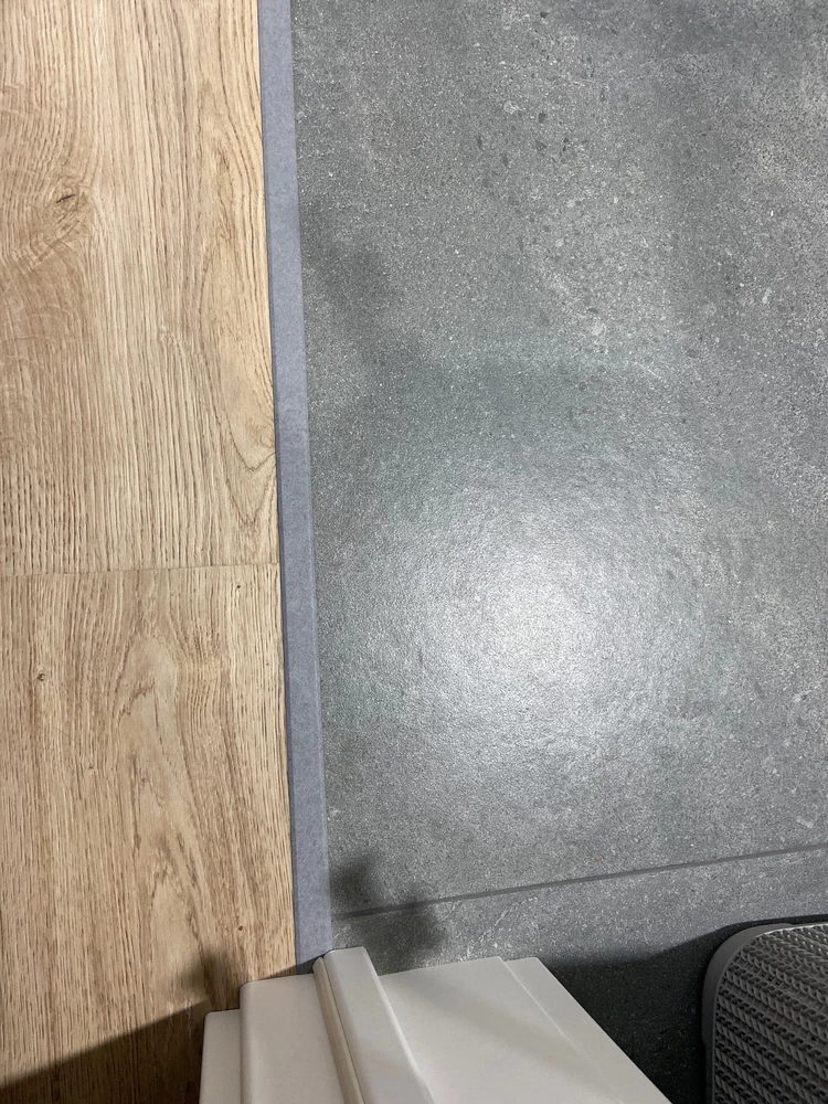 Профиль стыкоперекрывающий ЛС 10НСБ(304).2700.001 2,7 м Серебро