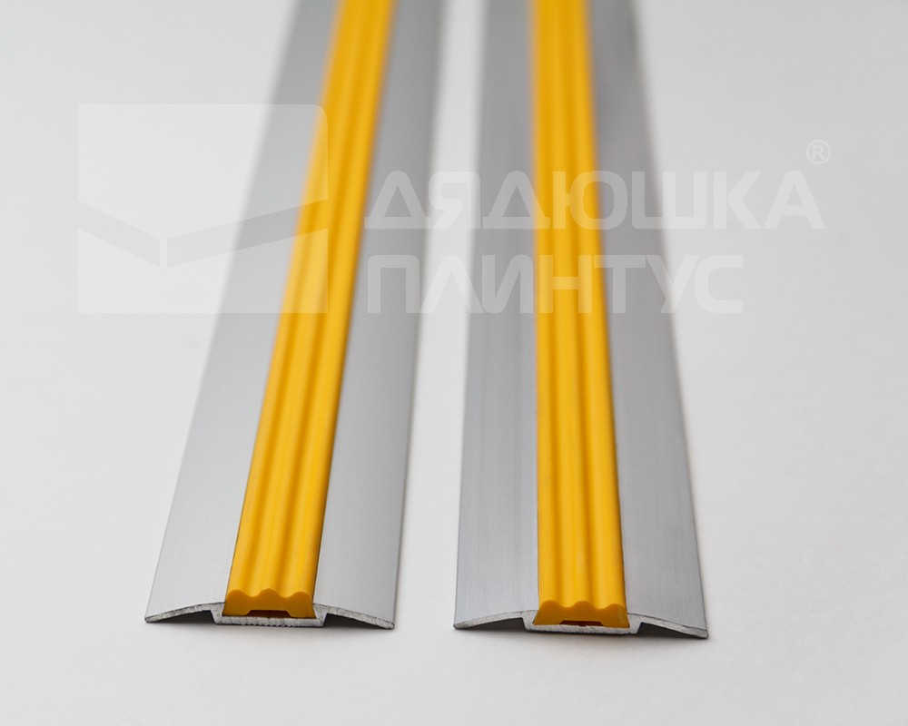 Порог одноуровневый ПС 08.1800.15 Черный