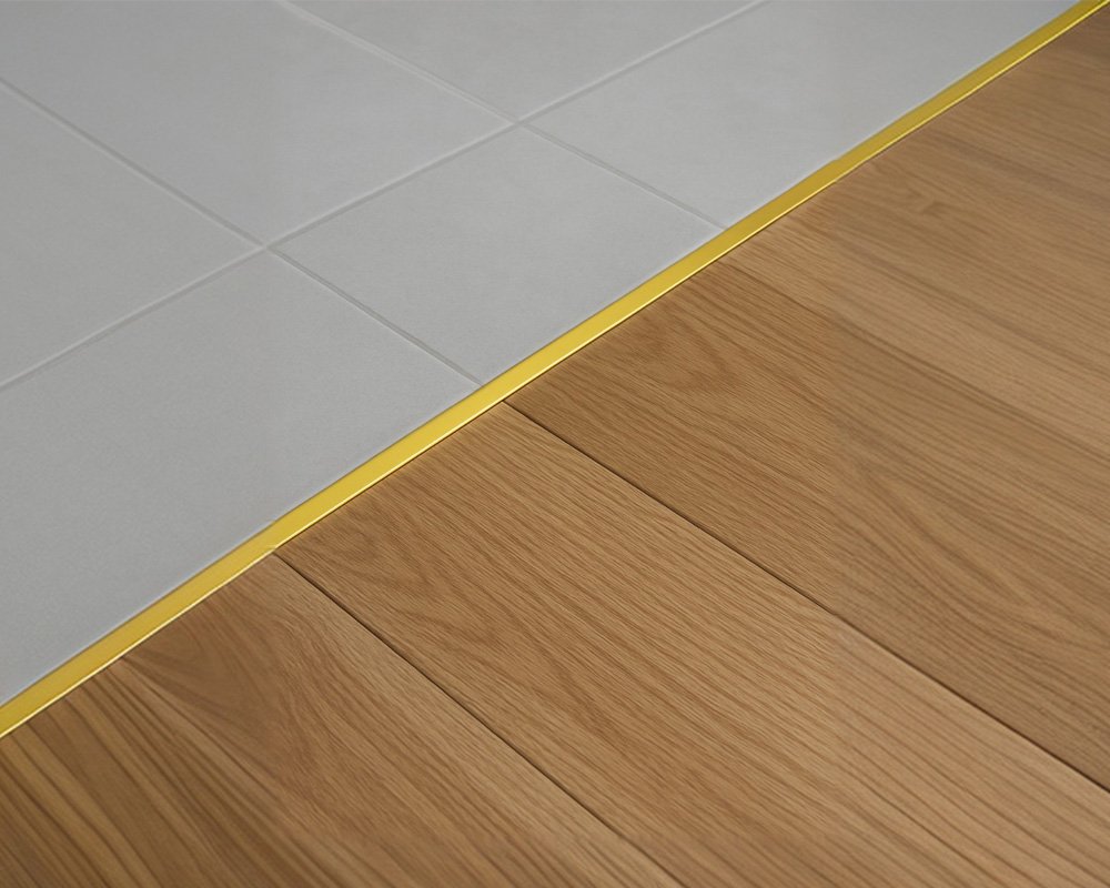 Порог одноуровневый ПС 09.2700.202л Золото