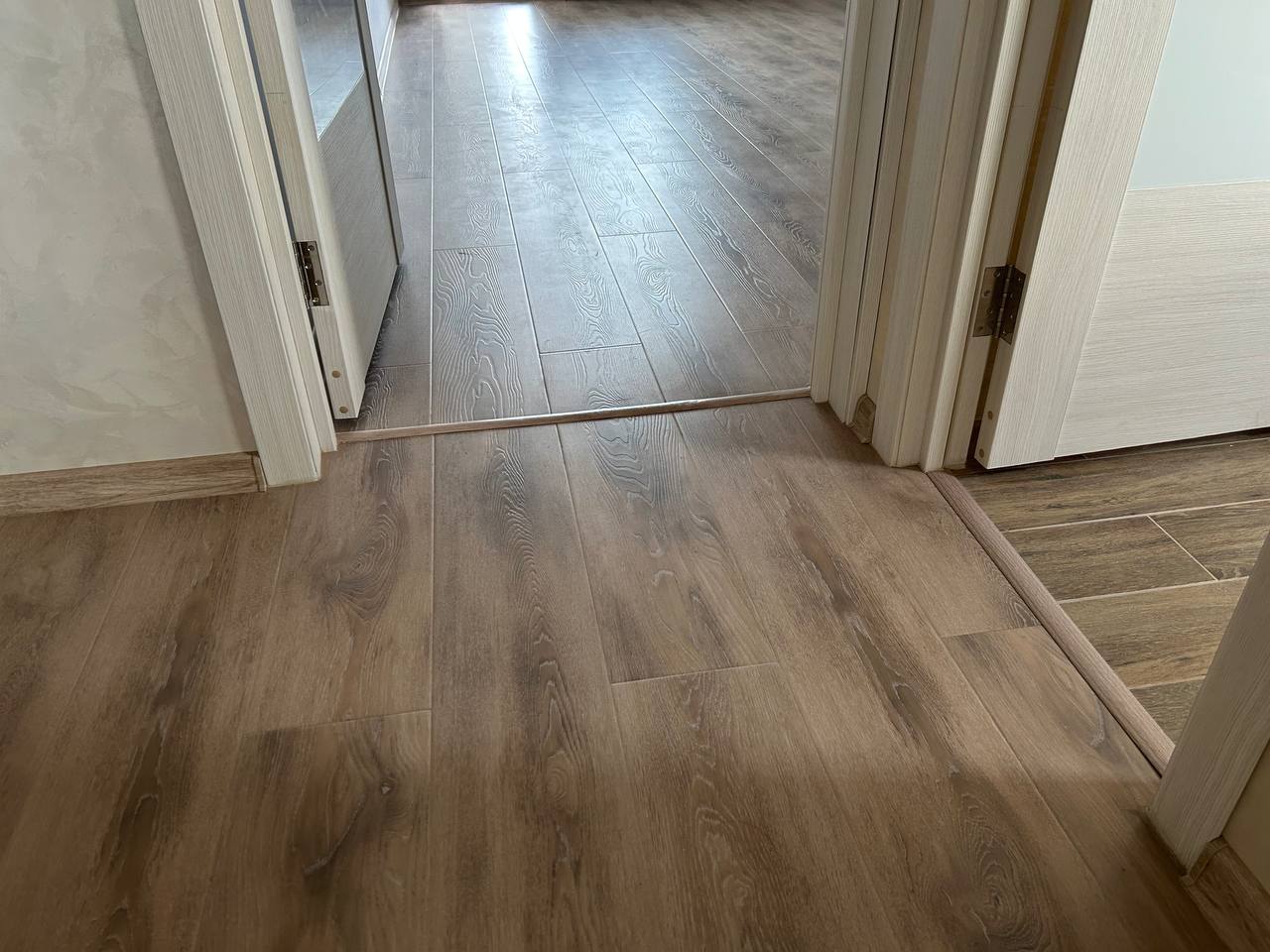 Разноуровневый порог с дюбелем MAGIC STICK. 30 мм 0,9 м Дуб аляска