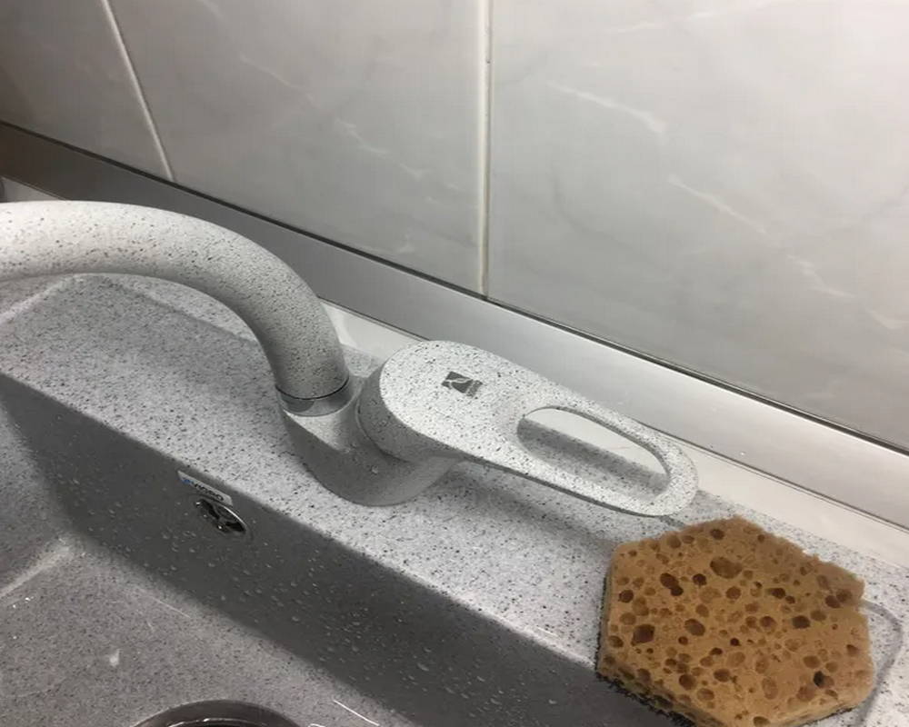 Плинтус для столешницы Алюминий 28*28мм 3,05м Серебро вогнутый