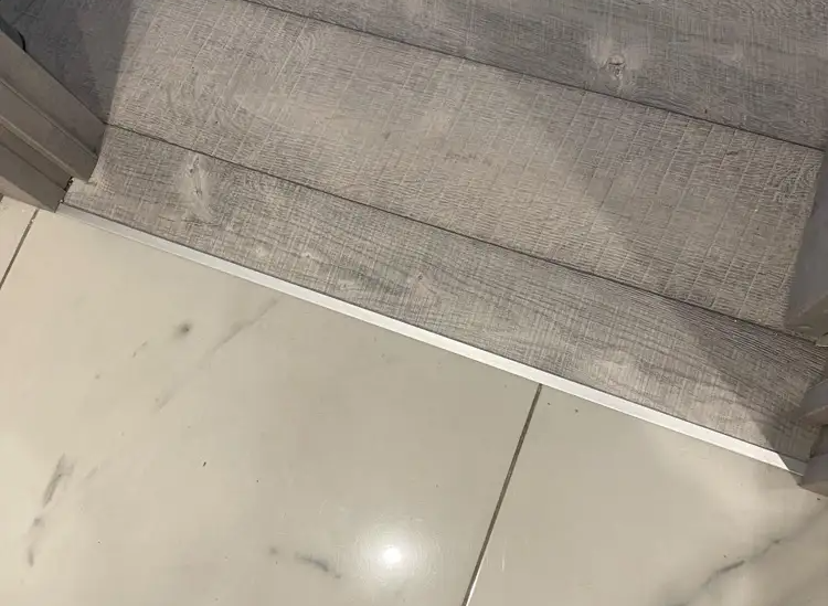 Профиль стыкоперекрывающий ЛС 10НСБ(304).2700.004 2,7 м Бронза