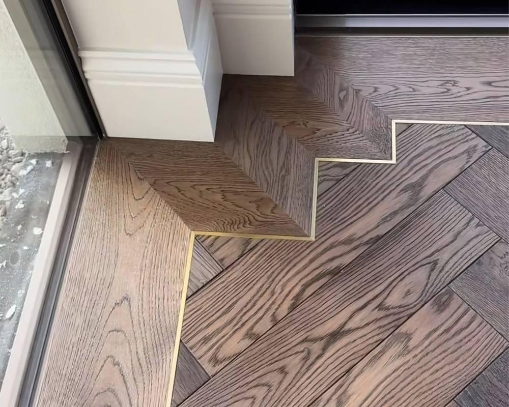 PVL68-05 Профиль Т-образный полукруглый латунь Антик медь светлая 8мм х 2.7м