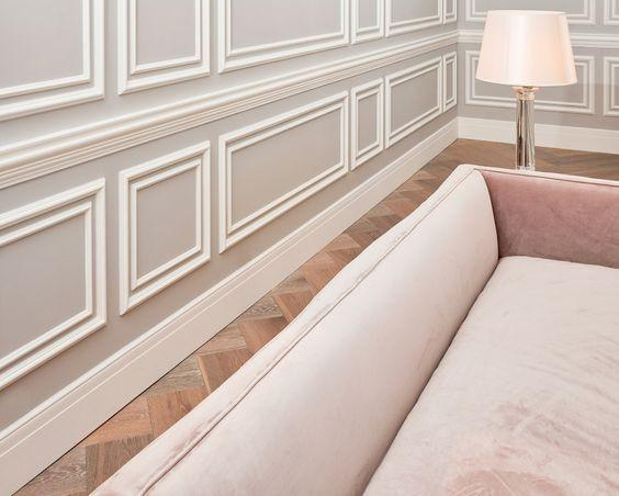 Плинтус из полистирола высокой плотности HI WOOD B140 140мм х 17.5мм х 2,0м.