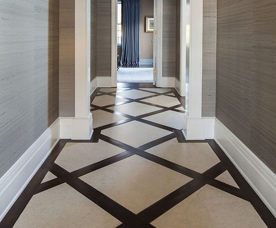 Плинтус из полистирола высокой плотности HI WOOD B140 140мм х 17.5мм х 2,0м.