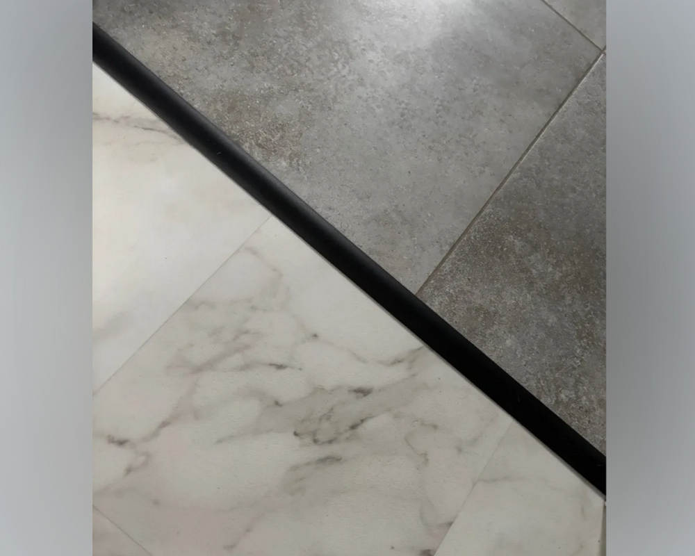 Порог одноуровневый ПС 04-3.2700.215 Черный