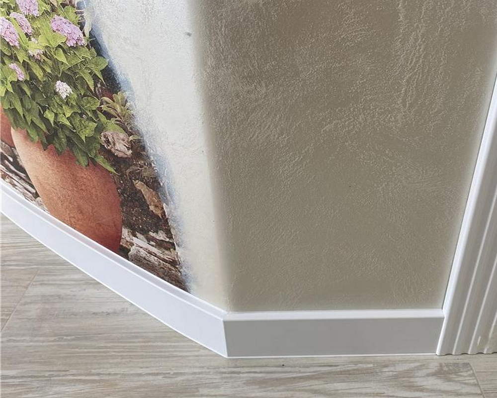 Плинтус ХДФ Dollken Cubu Flex Life 40мм х 11/13мм х 2,5 м 1013 (5012) Белый