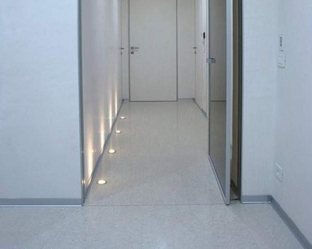 Плинтус из нержавеющей стали Пл 60-1НС.2700.001