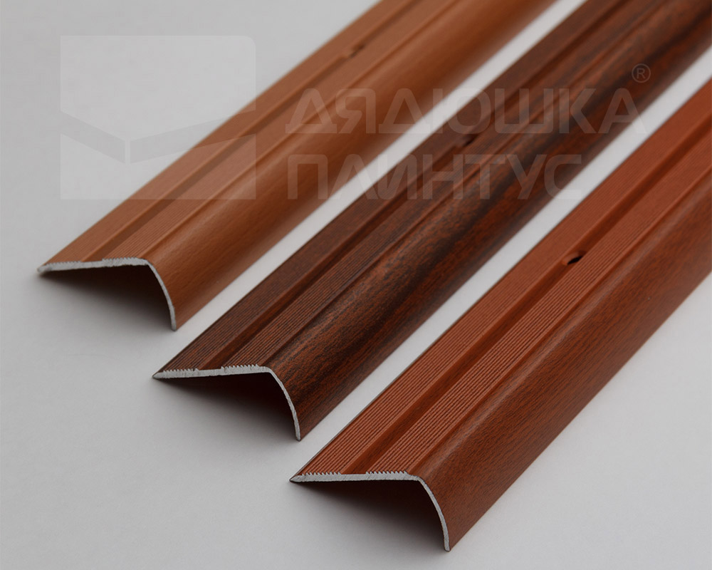 Порог угловой ПУ 06.2700.242л Шампань