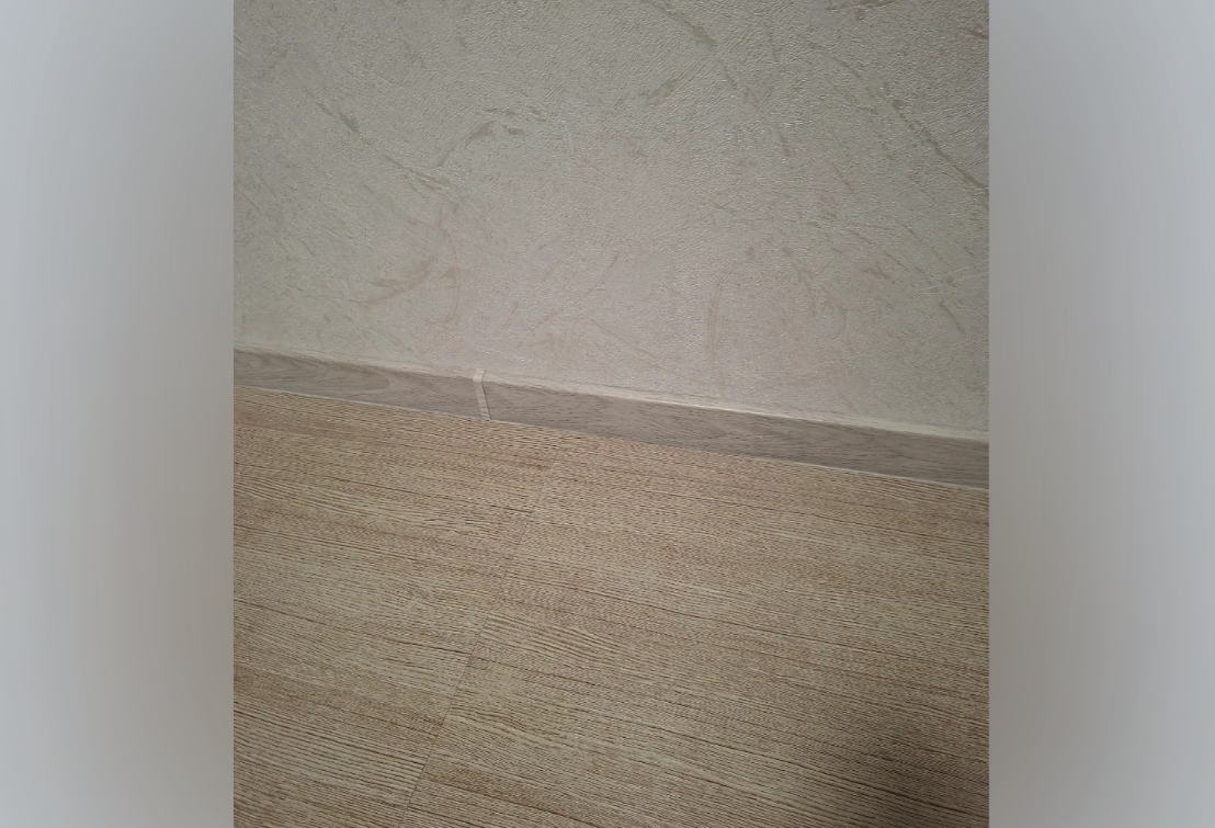 Плинтус ПВХ Salag Lima 72мм 2,5м. Джилонг