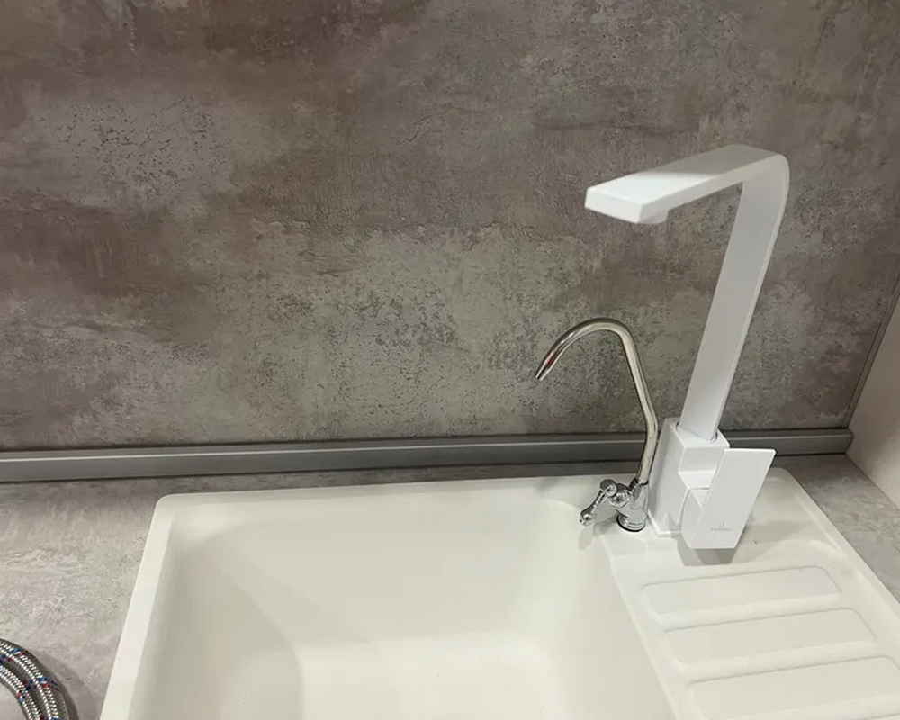 Кухонный плинтус Thermoplast AP630-1208 Инокс