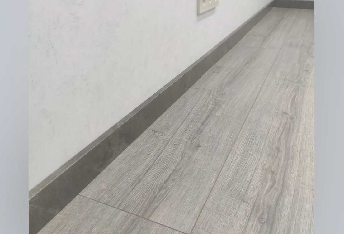 Плинтус МДФ Лука Пл 100-1МДФ.2700.Point line 24066 Бетон лофт светлый