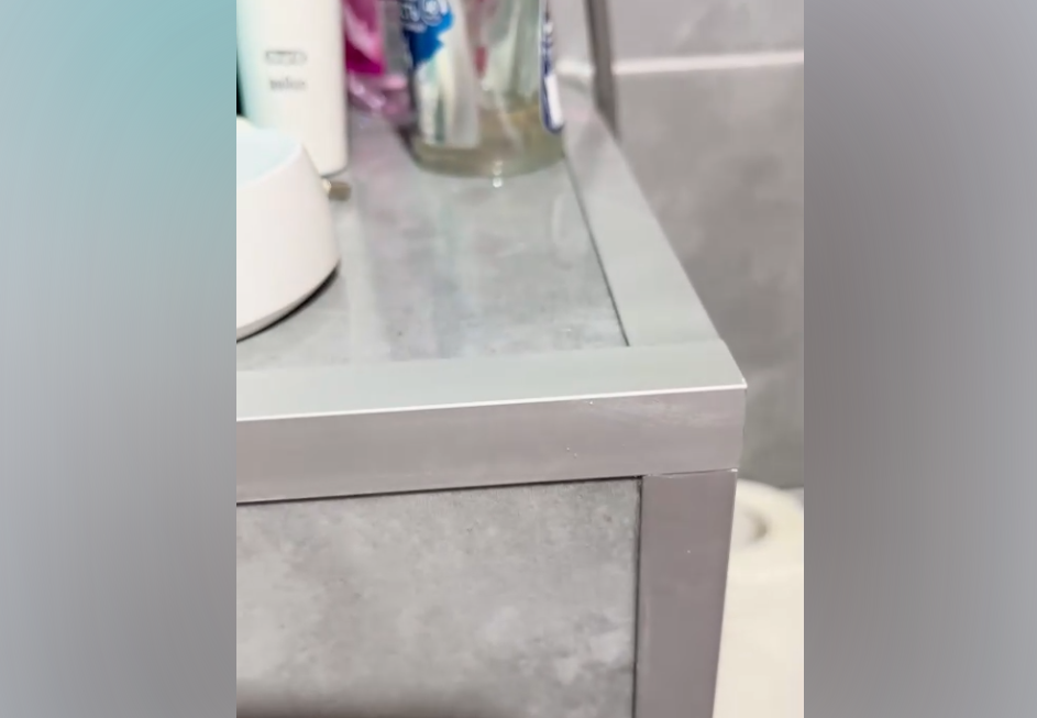 Профиль угловой Волшебная палочка MSUP 01-27.2700.01L 10*10мм 2,7м Серебро Люкс