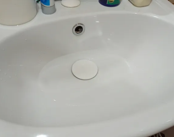 Пробка для ванны акриловая с уплотнителем Черная