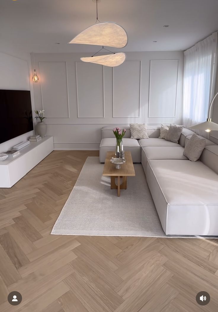 Молдинг из полистирола высокой плотности HI WOOD LB40 40мм х 20мм х 2,0м. Покраска под заказ