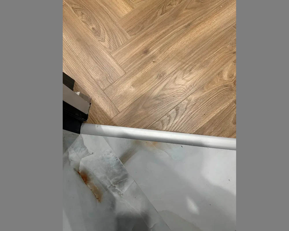 Порог одноуровневый ПС 04-3.1800.01л Серебро