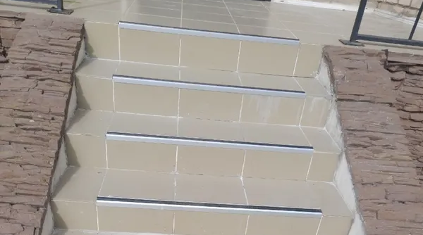 Порог угловой ПУ 70.2700.001 Алюминий