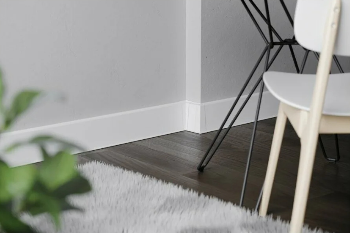 Плинтус ПВХ Волшебная палочка 70мм Home 2,2м 7008