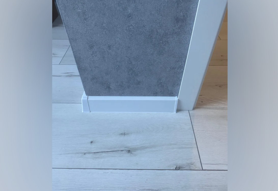 Плинтус ПВХ Salag Lima 72мм 2,5м. Белый