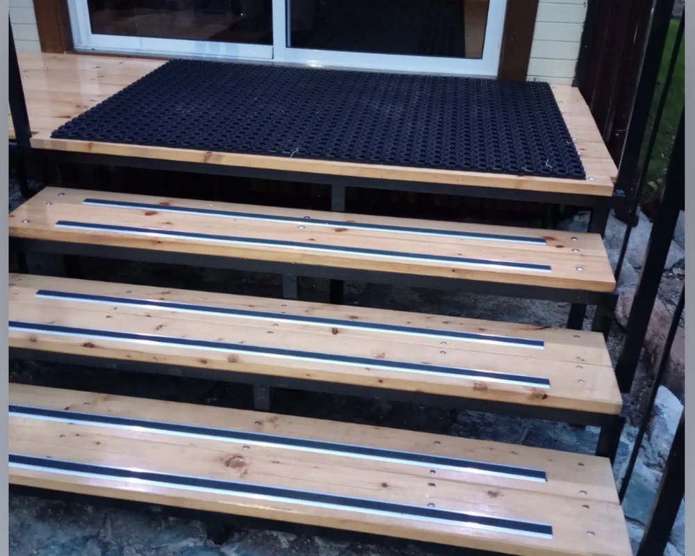 Порог одноуровневый ПС 08.900.042л Шампань